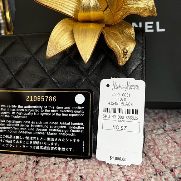 CHANEL LAMBSKIN WALLET ~ NWT ~ PRICE IS FIRM🌹 - Picture 8 of 13